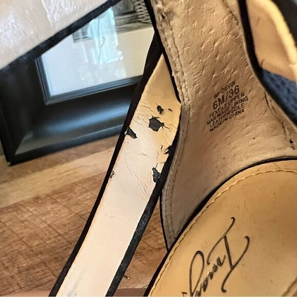 Black satin Imagine Vince Camuto Devin Platform Sandal size 6 - Picture 8 of 9